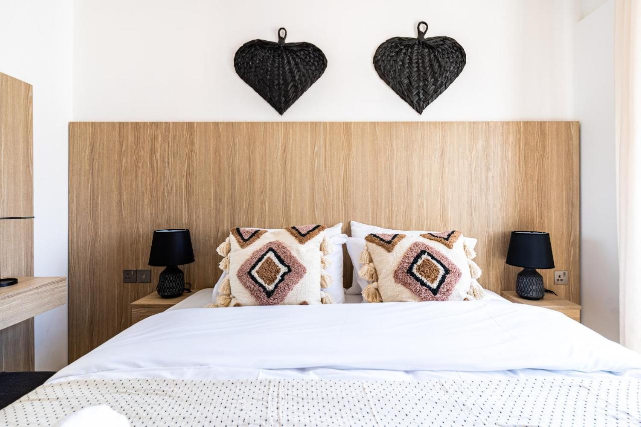 Made With Love 1-Br Apt By Finikoudes Beach Larnaca Exterior photo